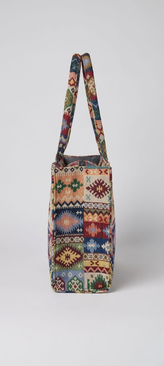 Lady Quinton Multicolour Shoudler Bag